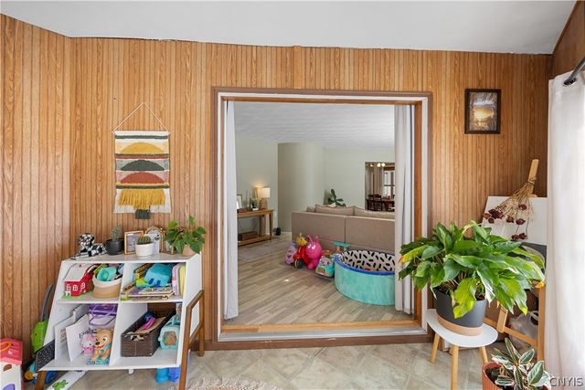 18 Biddlecum Road, Schroeppel, NY 13132