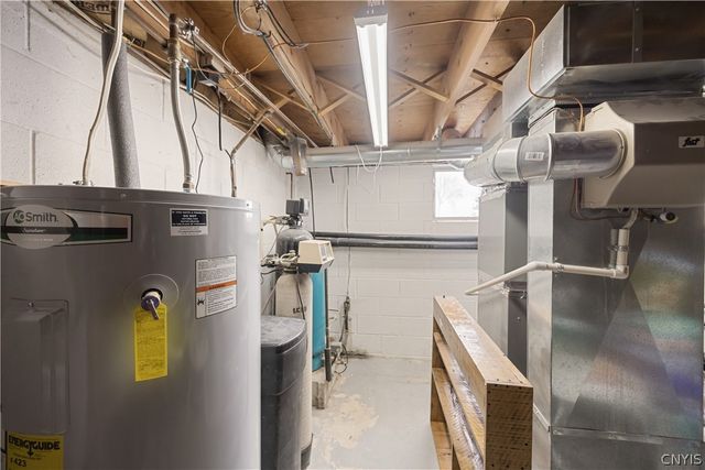 18 Biddlecum Road, Schroeppel, NY 13132