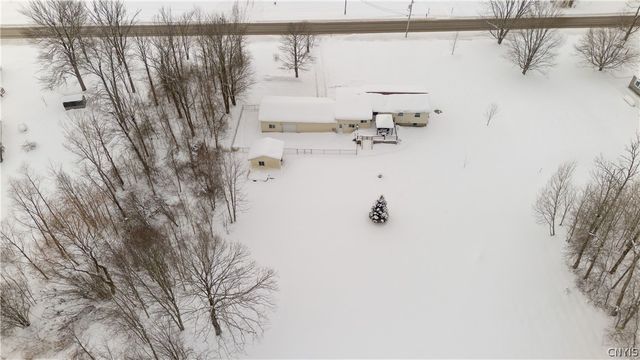 18 Biddlecum Road, Schroeppel, NY 13132