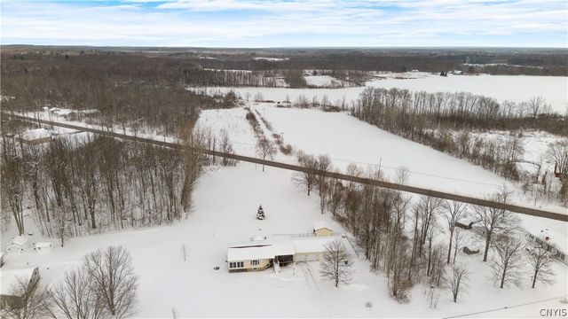 18 Biddlecum Road, Schroeppel, NY 13132