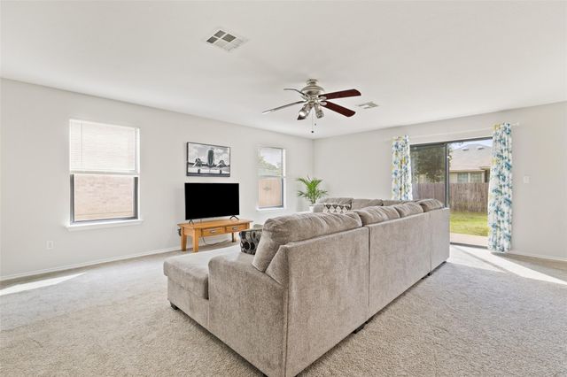 223 Woodlake DR, Georgetown, TX 78633