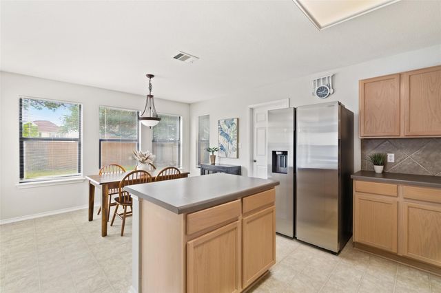 223 Woodlake DR, Georgetown, TX 78633