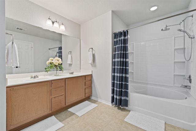223 Woodlake DR, Georgetown, TX 78633