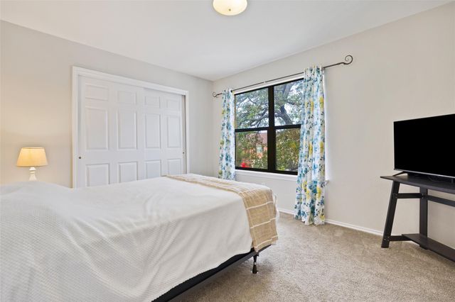 223 Woodlake DR, Georgetown, TX 78633