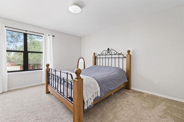 223 Woodlake DR, Georgetown, TX 78633