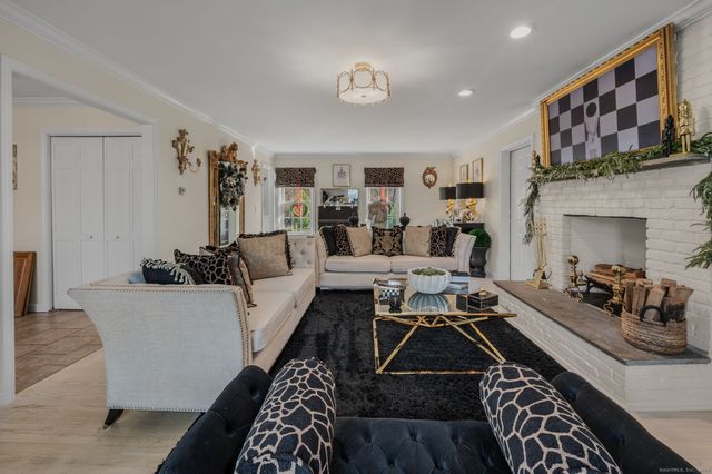 9 Essex Hills Drive, Essex, CT 06426