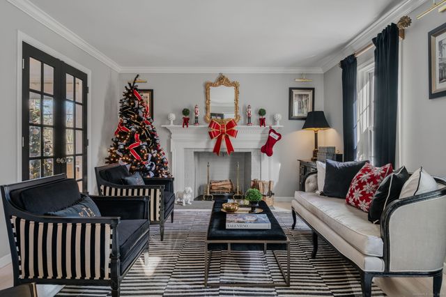 9 Essex Hills Drive, Essex, CT 06426