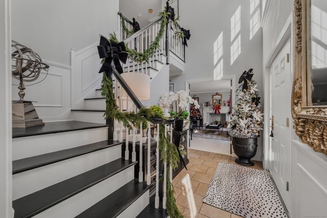 9 Essex Hills Drive, Essex, CT 06426