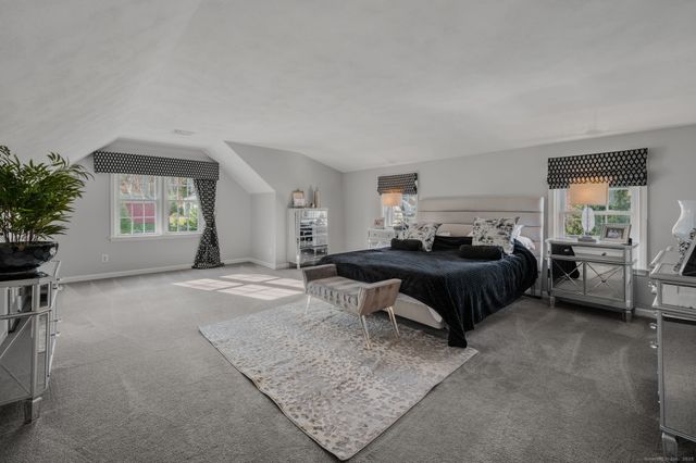 9 Essex Hills Drive, Essex, CT 06426