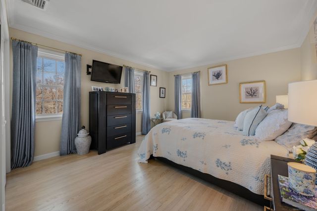 9 Essex Hills Drive, Essex, CT 06426