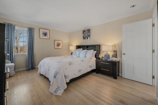 9 Essex Hills Drive, Essex, CT 06426