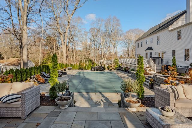 9 Essex Hills Drive, Essex, CT 06426