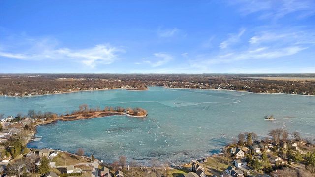 S67W18711 EMERALD DRIVE, Muskego, WI 53150