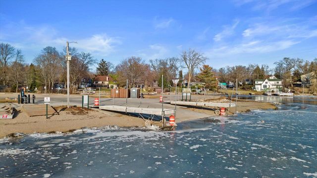 S67W18711 EMERALD DRIVE, Muskego, WI 53150