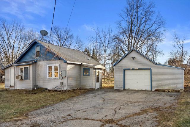 S67W18711 EMERALD DRIVE, Muskego, WI 53150