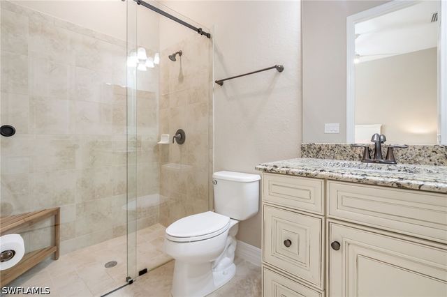 12836 Kinross LN, Naples, FL 34120