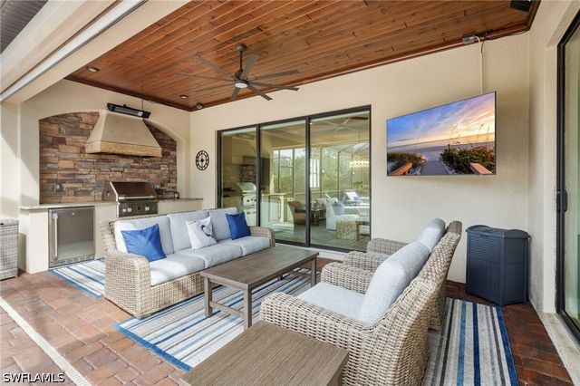 12836 Kinross LN, Naples, FL 34120