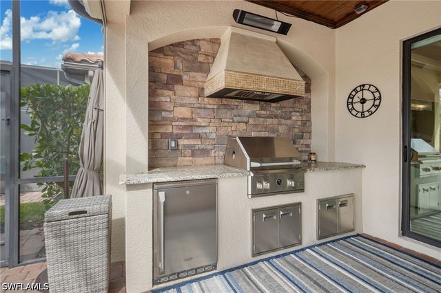 12836 Kinross LN, Naples, FL 34120