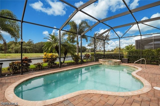 12836 Kinross LN, Naples, FL 34120