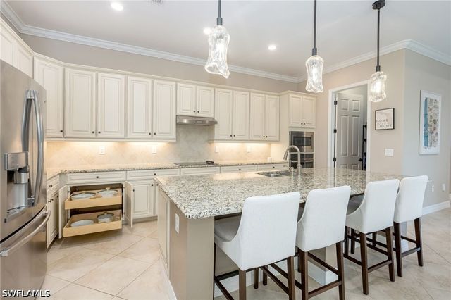 12836 Kinross LN, Naples, FL 34120