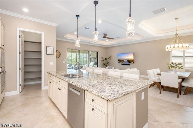 12836 Kinross LN, Naples, FL 34120