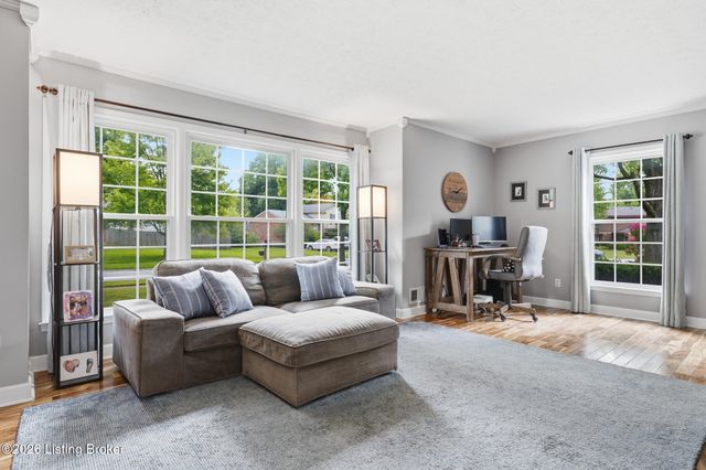 1204 Carlimar Ln, Louisville, KY 40222