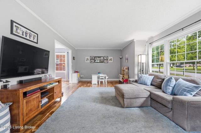 1204 Carlimar Ln, Louisville, KY 40222