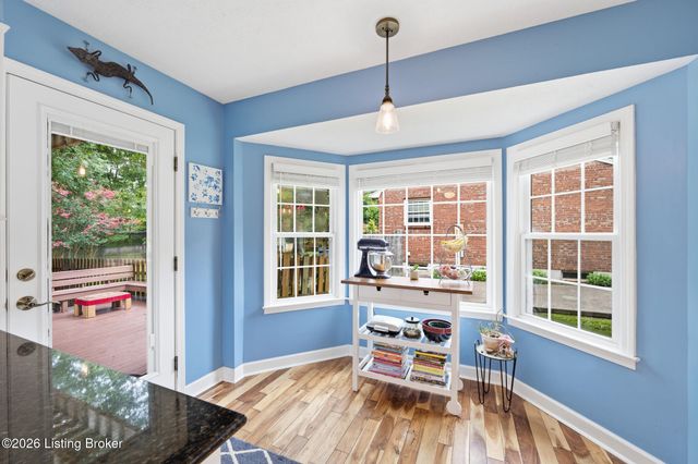 1204 Carlimar Ln, Louisville, KY 40222