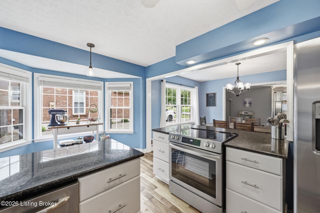 1204 Carlimar Ln, Louisville, KY 40222