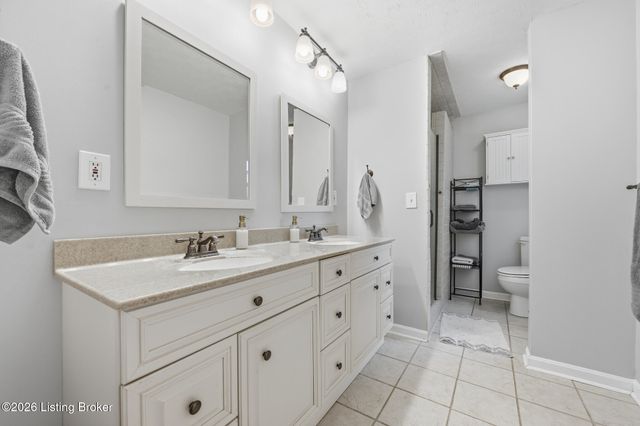 1204 Carlimar Ln, Louisville, KY 40222