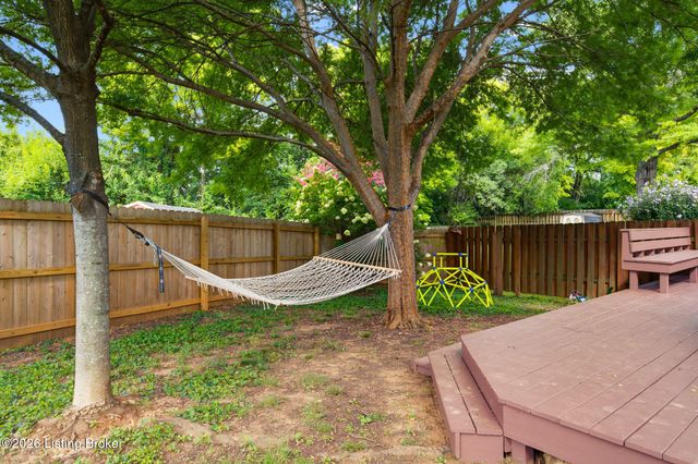 1204 Carlimar Ln, Louisville, KY 40222