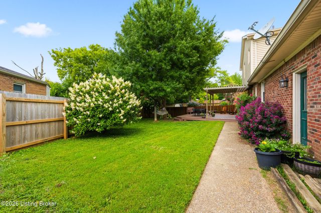 1204 Carlimar Ln, Louisville, KY 40222