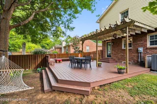 1204 Carlimar Ln, Louisville, KY 40222