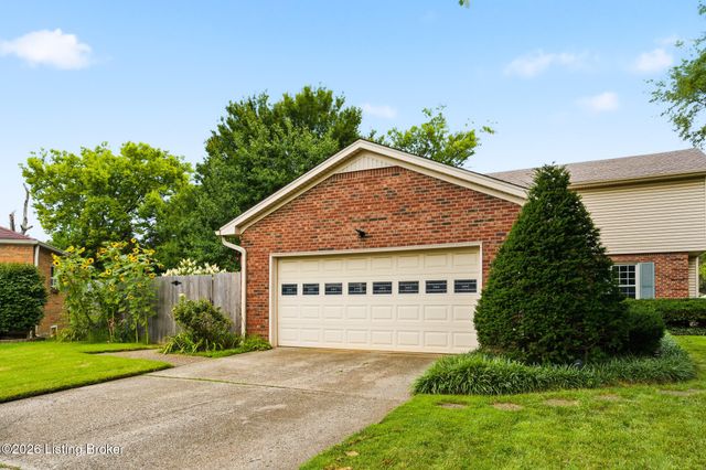 1204 Carlimar Ln, Louisville, KY 40222