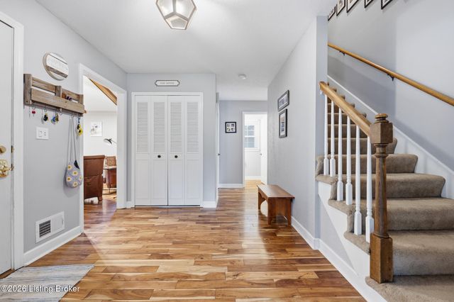 1204 Carlimar Ln, Louisville, KY 40222