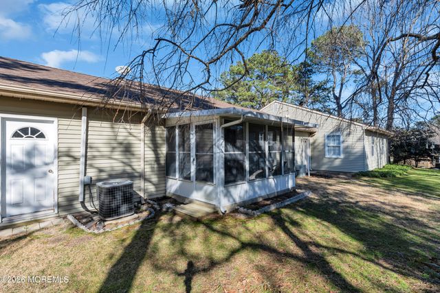 16B Amesbury Road, Whiting, NJ 08759