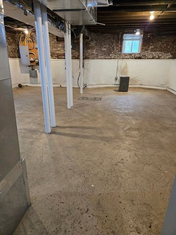 33 Speedwell St, Boston, MA 02122