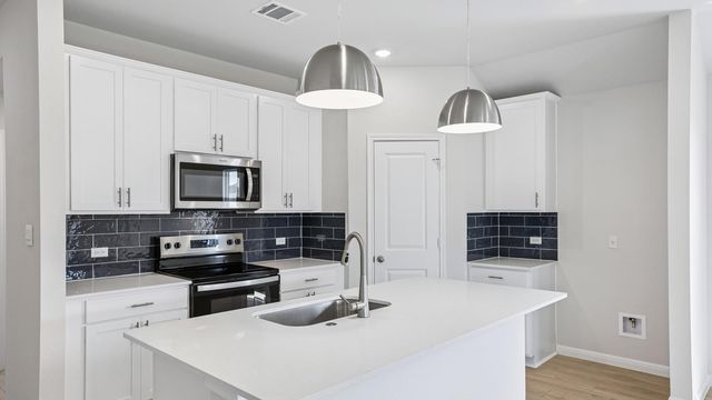 125 SOUTHRIDGE TRL, Marble Falls, TX 78654