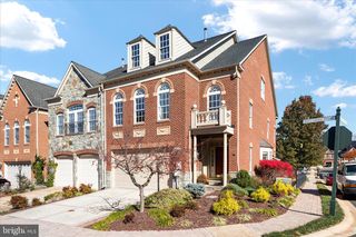 18334 BUCCANEER TER, Leesburg, VA 20176