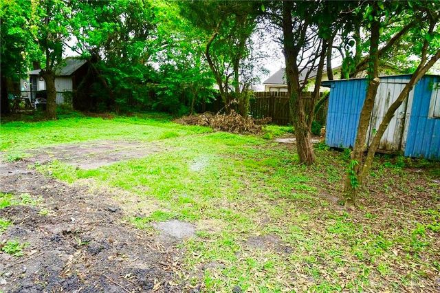 414 E 1st Street, Deer Park, TX 77536