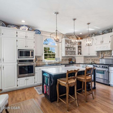 2012 Beau Drive, Carthage, MO 64836