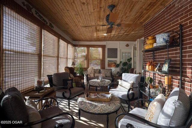 2012 Beau Drive, Carthage, MO 64836