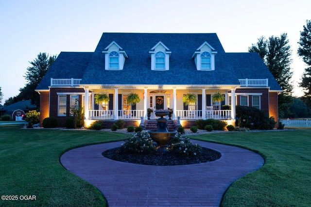 2012 Beau Drive, Carthage, MO 64836