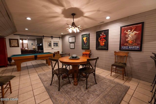 2012 Beau Drive, Carthage, MO 64836