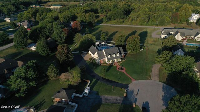 2012 Beau Drive, Carthage, MO 64836