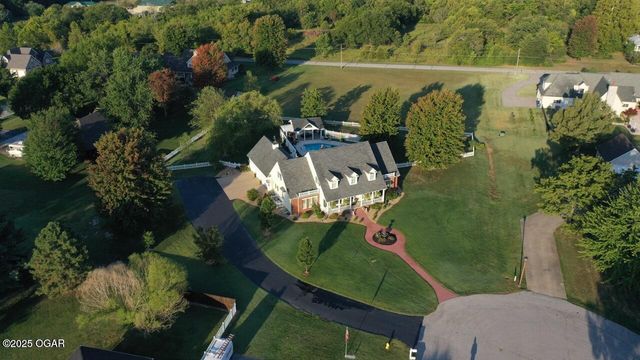 2012 Beau Drive, Carthage, MO 64836