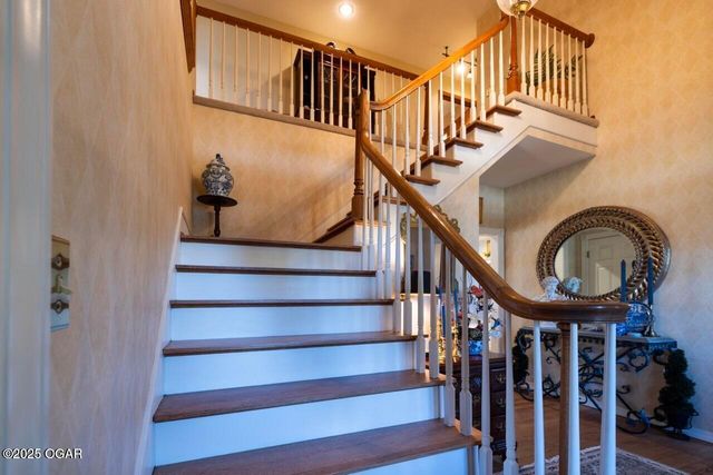 2012 Beau Drive, Carthage, MO 64836