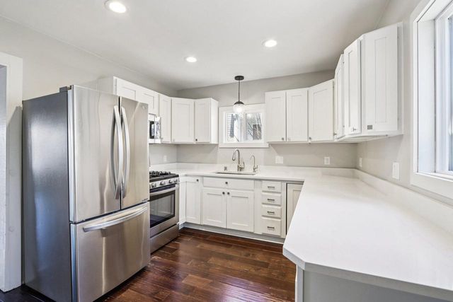 S73W17268 Lake DRIVE, Muskego, WI 53150