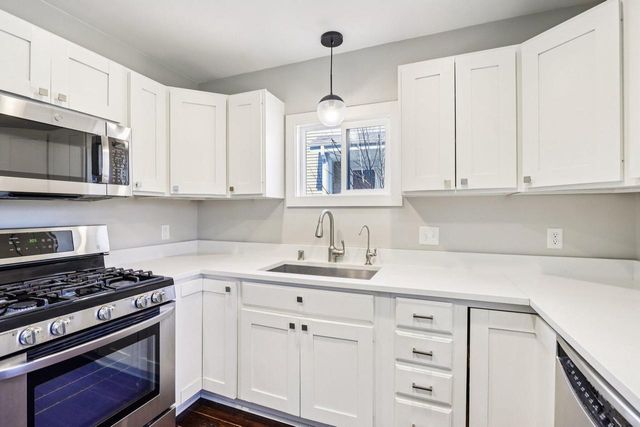 S73W17268 Lake DRIVE, Muskego, WI 53150
