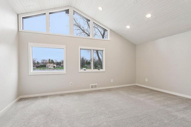 S73W17268 Lake DRIVE, Muskego, WI 53150